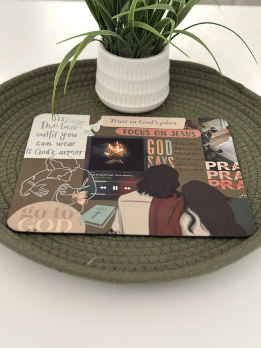 Trust God-Mouse Pad