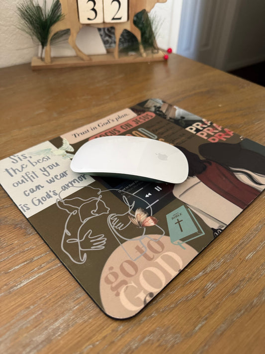 Trust God-Mouse Pad