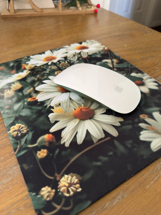 White Daisy -Mouse Pad